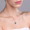 Classic petal necklace